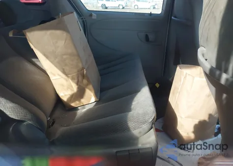 2005 Dodge Grand Caravan Se z USA, uszkodzony, nr VIN 1D4GP24R45B317034